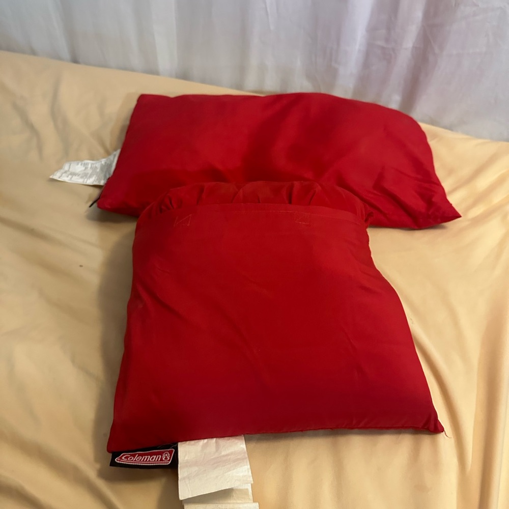 Coleman Crimson Travel Pillow Duo